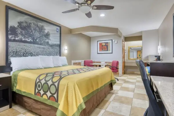 Texas Inn Donna 6