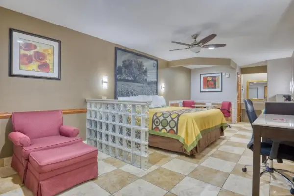 Texas Inn Donna 7